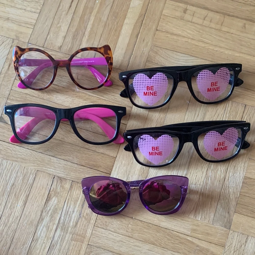 Bundle of Glasses - Clear Lens & 1 Pair of Mirrored Sunglasses O/S Girls/Women